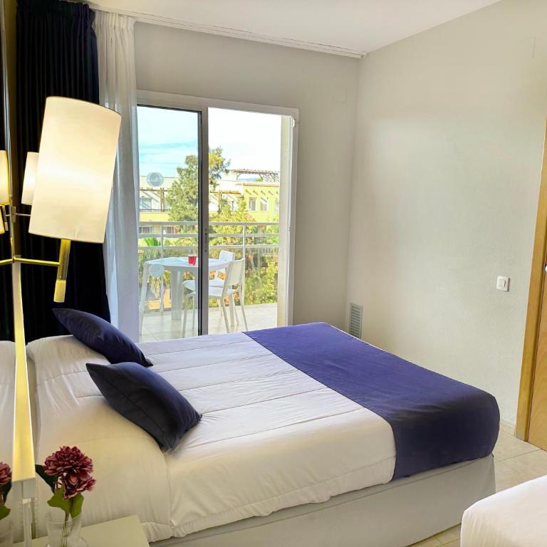Aparthotel SunClub Salou - Apartamento de 1 dormitorio con vistas al mar - 5