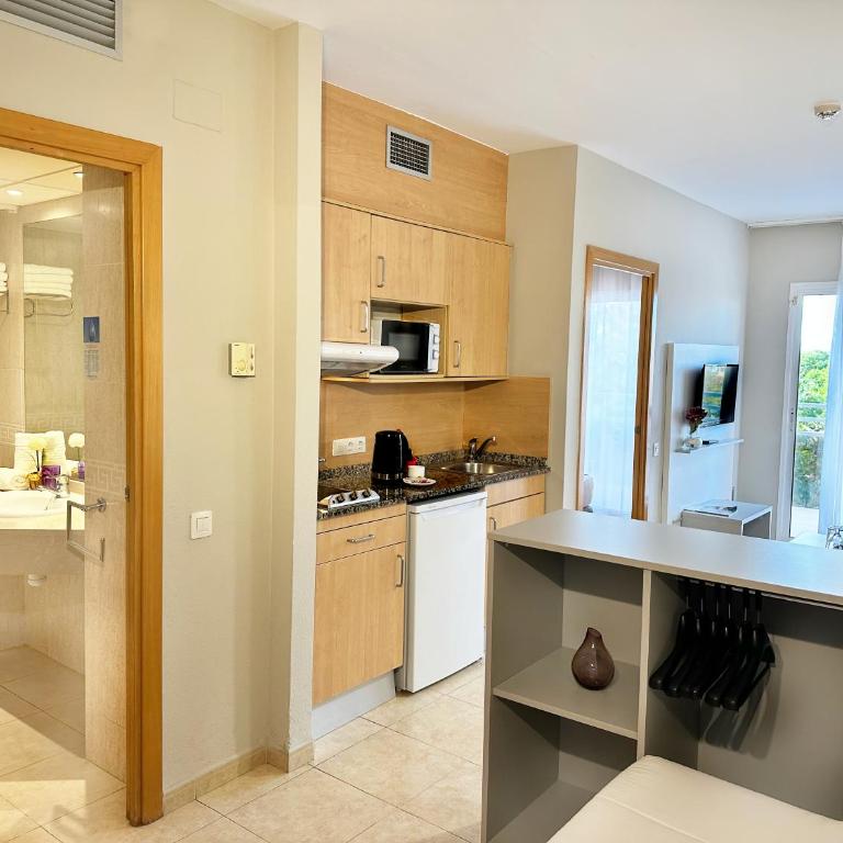 Aparthotel SunClub Salou - Apartamento de 1 dormitorio con vistas al mar - 8