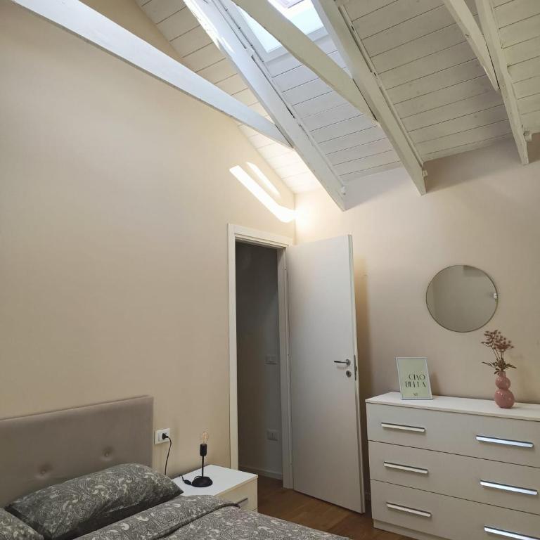 YR Apartments Bocconi- Modern Loft, 3 Min Walk to Duomo Tram - One-Bedroom House - 23