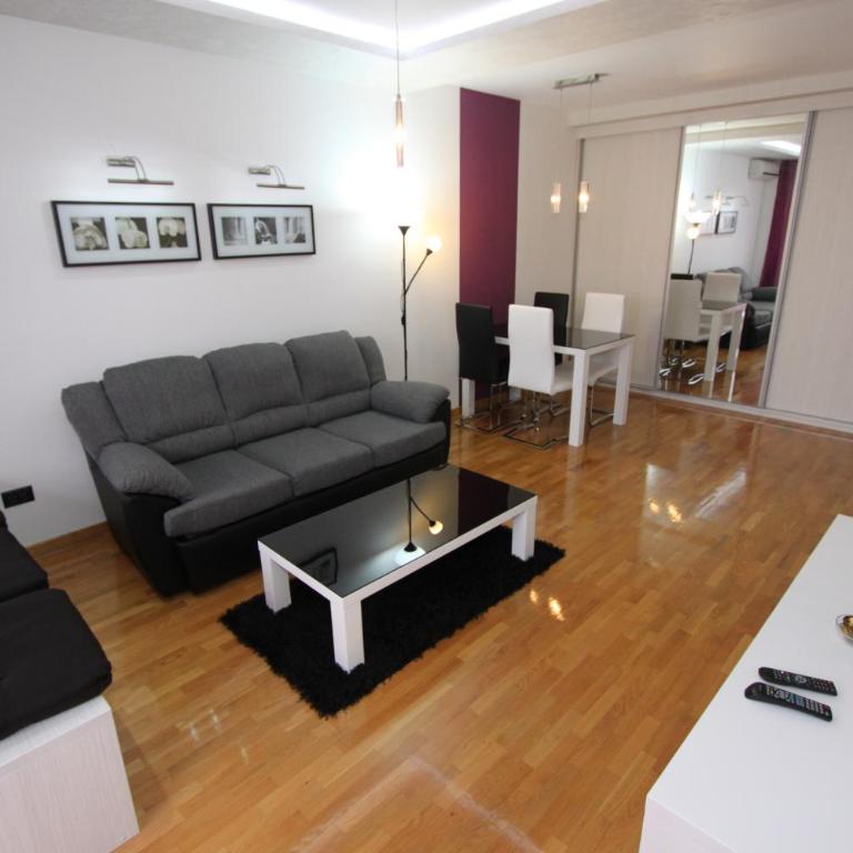 Aleksandar - Stan Na dan Belvil Novi Beograd, parking 5 evra dnevno - Apartman sa 1 Spavaćom Sobom - 12