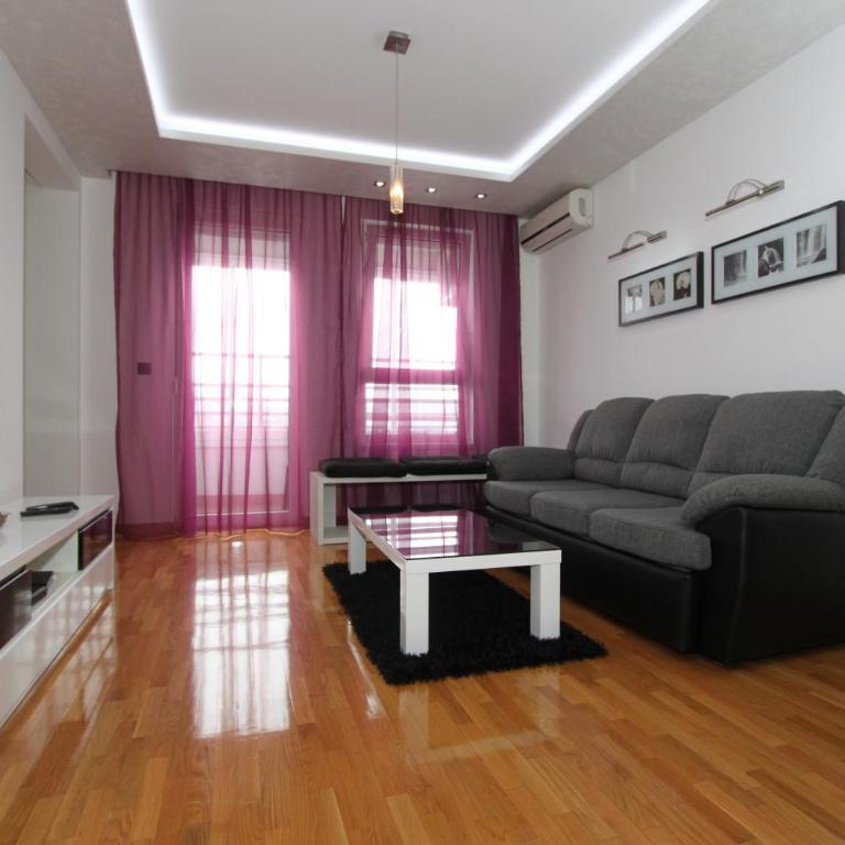 Aleksandar - Stan Na dan Belvil Novi Beograd, parking 5 evra dnevno - Apartman sa 1 Spavaćom Sobom - 14