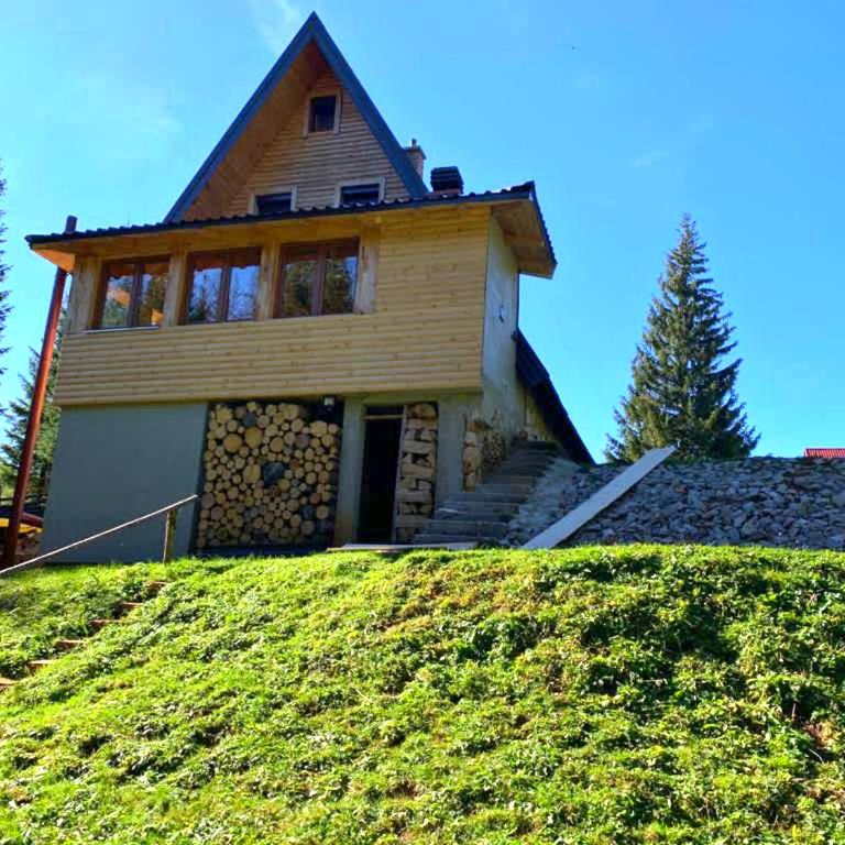Vikendice Jahorinska Dvorišta 1 - Two-Bedroom House - 3