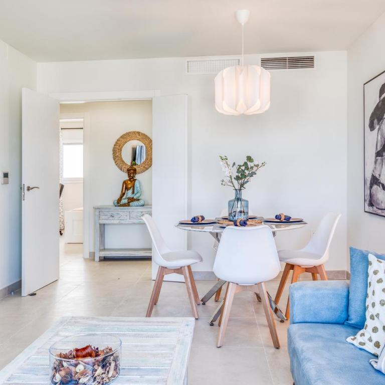 Hanami Puerto Blanco Sea Breeze & Stunning Views PB19 - Three-Bedroom Apartment - 13