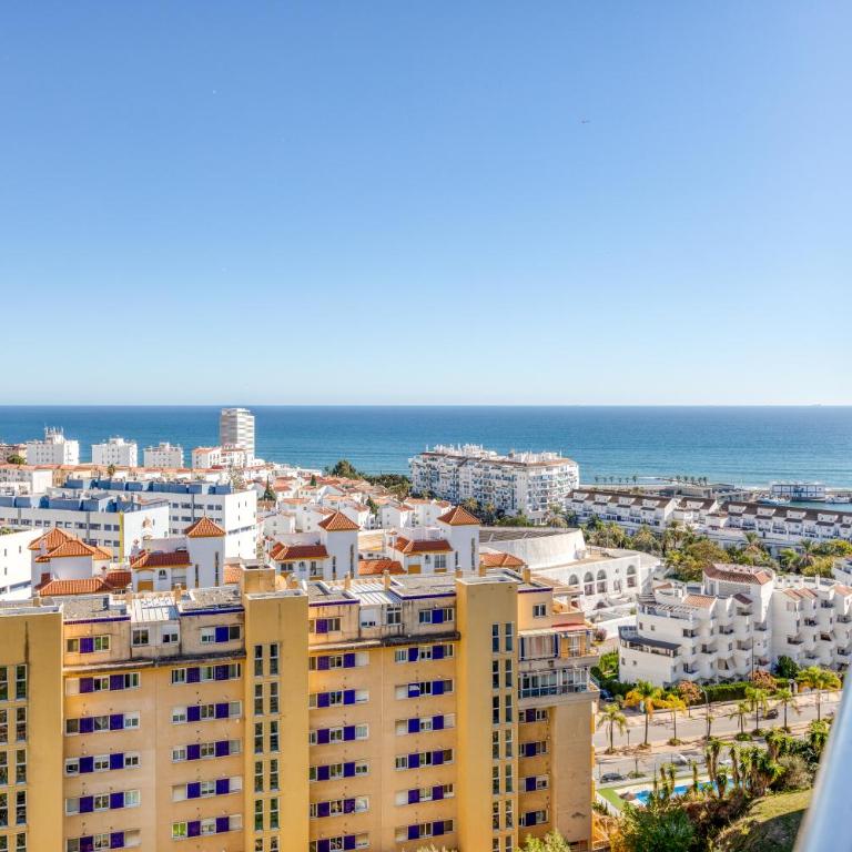 Hanami Puerto Blanco Sea Breeze & Stunning Views PB19 - Three-Bedroom Apartment - 30