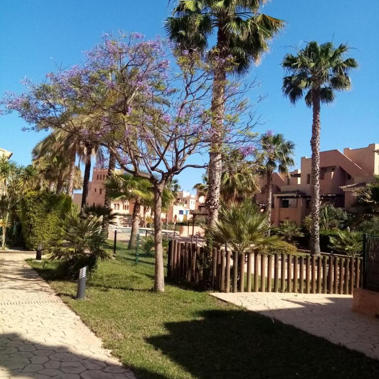 La Kasbah - Bajo con jardín - Urbanización privada - Ground floor with garden - Private urbanization - Apartamento de 2 dormitorios - 3