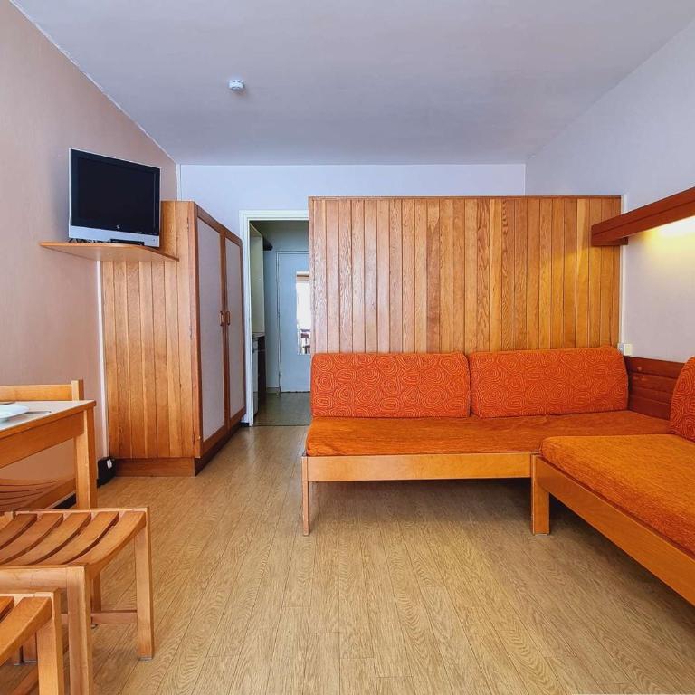 Studio - 4 pers, proche télésiège, animaux OK, WiFi gratuit - FR-1-525-266 - Apartment - 4