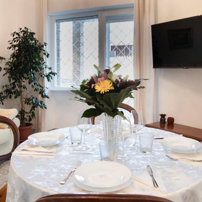 AURELIA LORIS HOUSE - Vacation Home - 15