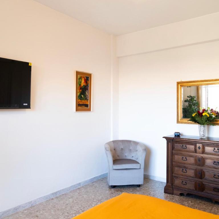 AURELIA LORIS HOUSE - Vacation Home - 20
