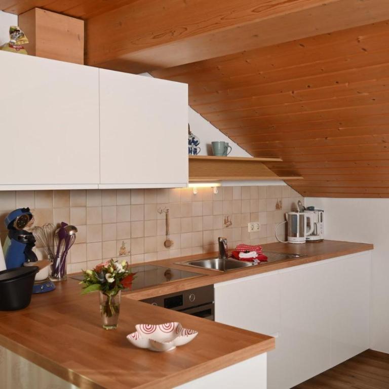 Gästehaus Landgraf - Apartment mit 1 Schlafzimmer und Balkon - 4