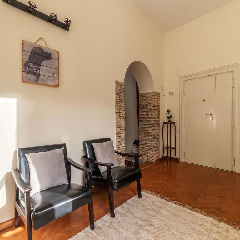 Piazza Navona Penthouse - Two-Bedroom Apartment - 11