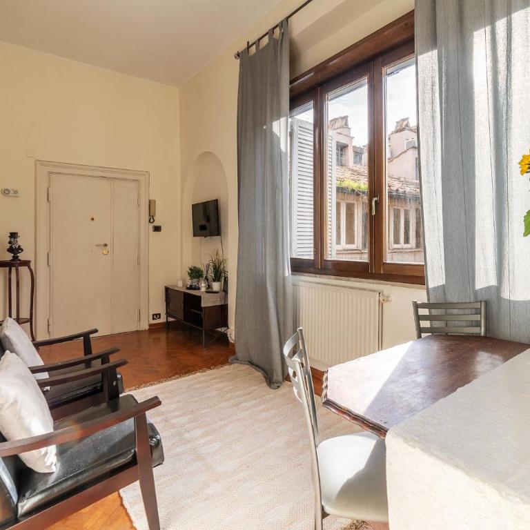 Piazza Navona Penthouse - Two-Bedroom Apartment - 23
