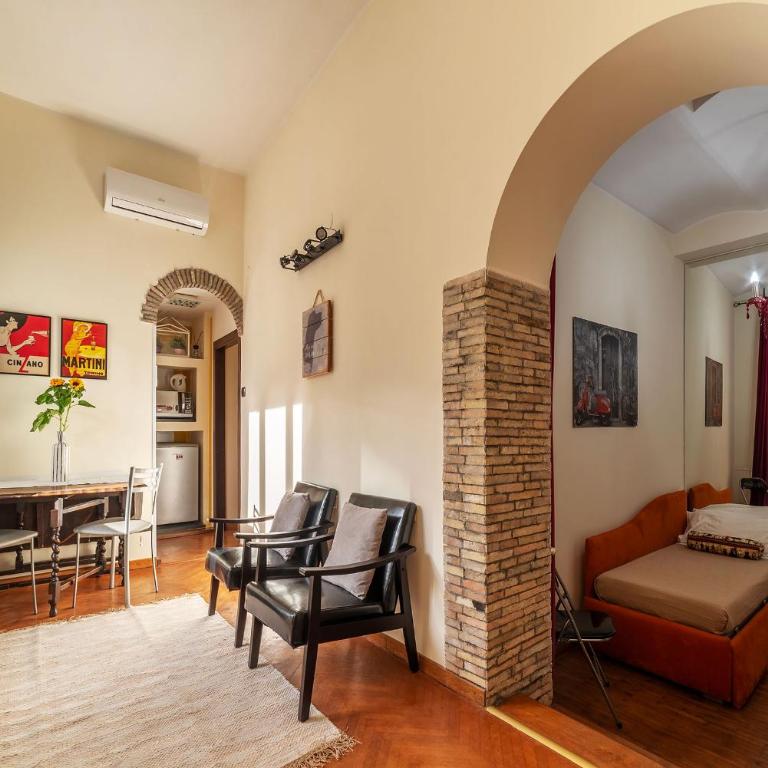 Piazza Navona Penthouse - Two-Bedroom Apartment - 1