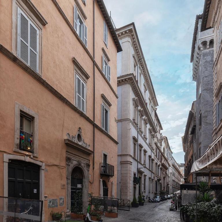 Piazza Navona Penthouse - Two-Bedroom Apartment - 30