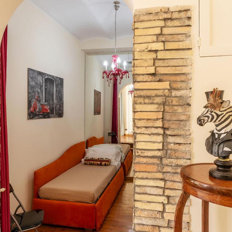 Piazza Navona Penthouse - Two-Bedroom Apartment - 32