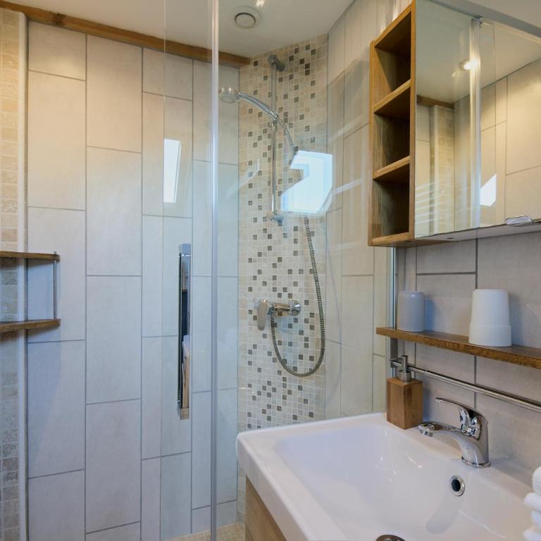 Bel appartement, mezzanine, calme, 2 coins bureaux - Home'ponopono - Apartment mit 1 Schlafzimmer - 4