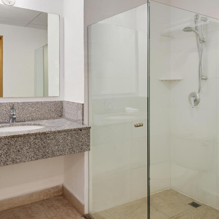 Hotel Monterrey Macroplaza - Superior Double Room with Two Double Beds - 3