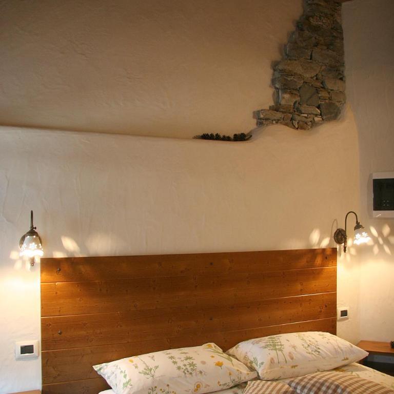 Ostello del Castello Tirano - Doppel-/Zweibettzimmer mit Balkon - 4