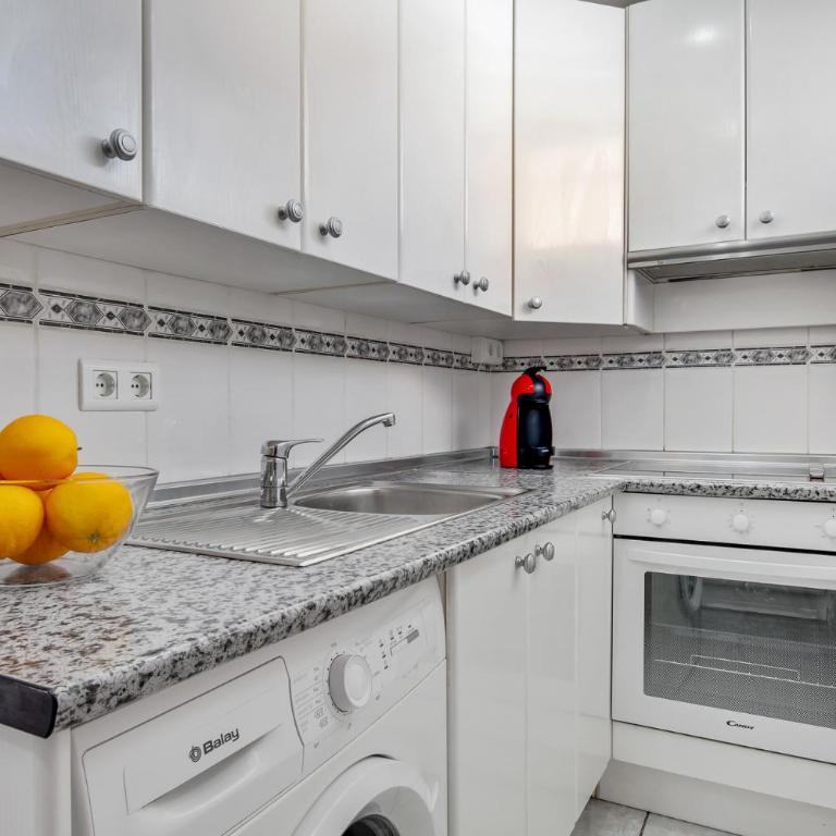 Sol Montemar 10 by IVI Real Estate - Apartment - 7