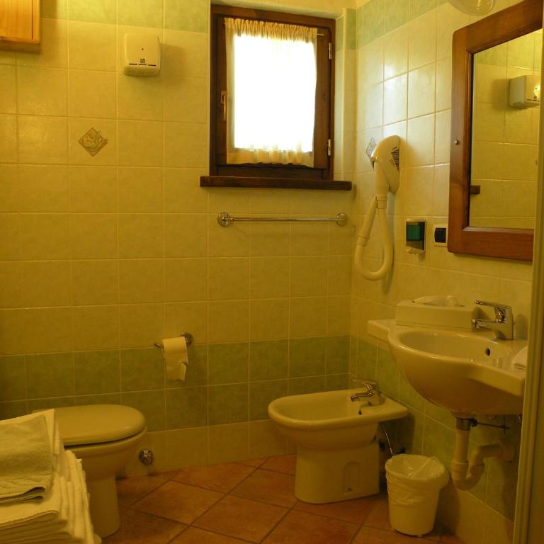 Hotel Bellevue - Chambre Double ou Lits Jumeaux - 4
