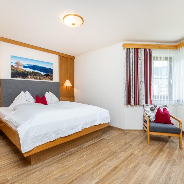 Pension Kreuzer - Two-Bedroom Apartment with Balcony - 2