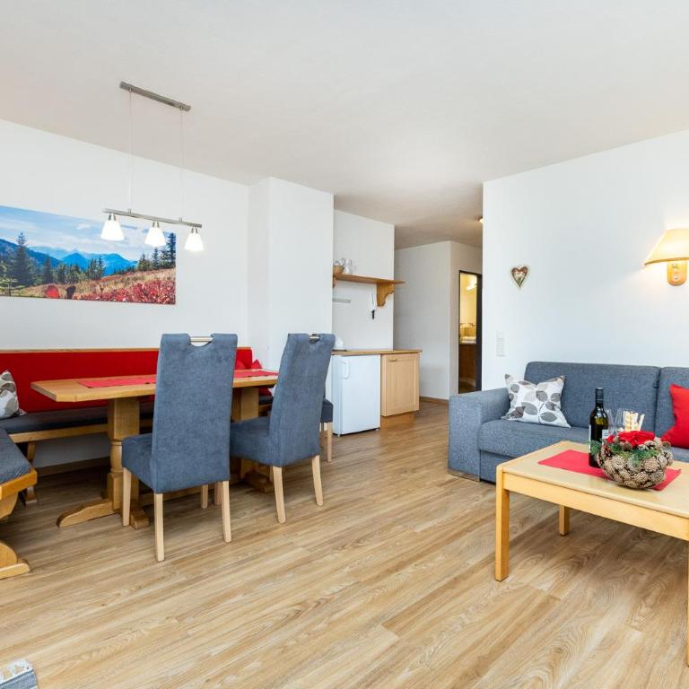 Pension Kreuzer - Two-Bedroom Apartment with Balcony - 9