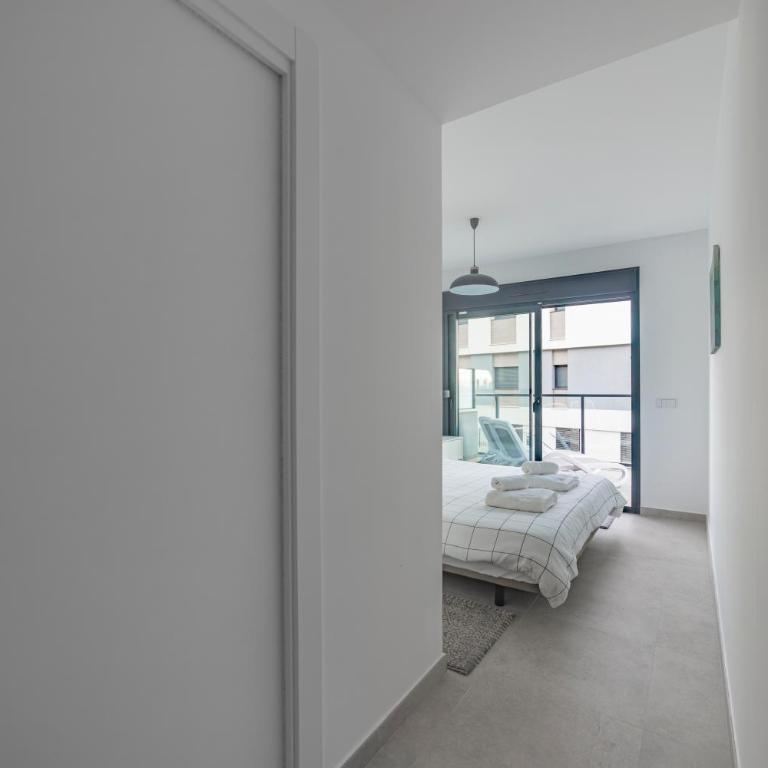 Apartment in Gran Alacant with Sea View, AC, pool - Three-Bedroom Apartment - 33