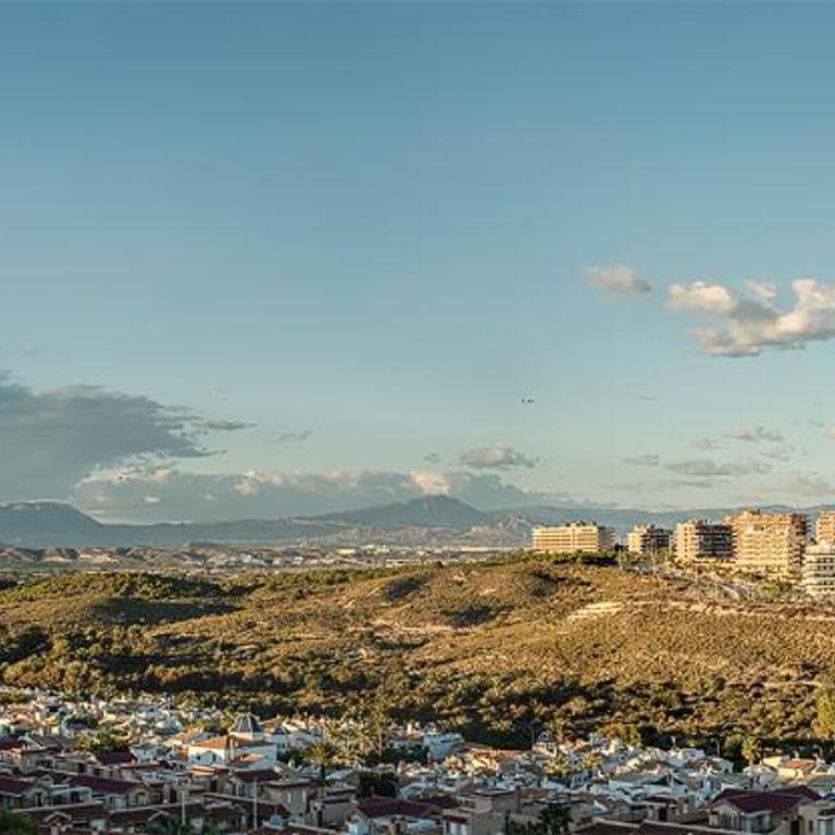 Apartment in Gran Alacant with Sea View, AC, pool - Three-Bedroom Apartment - 8