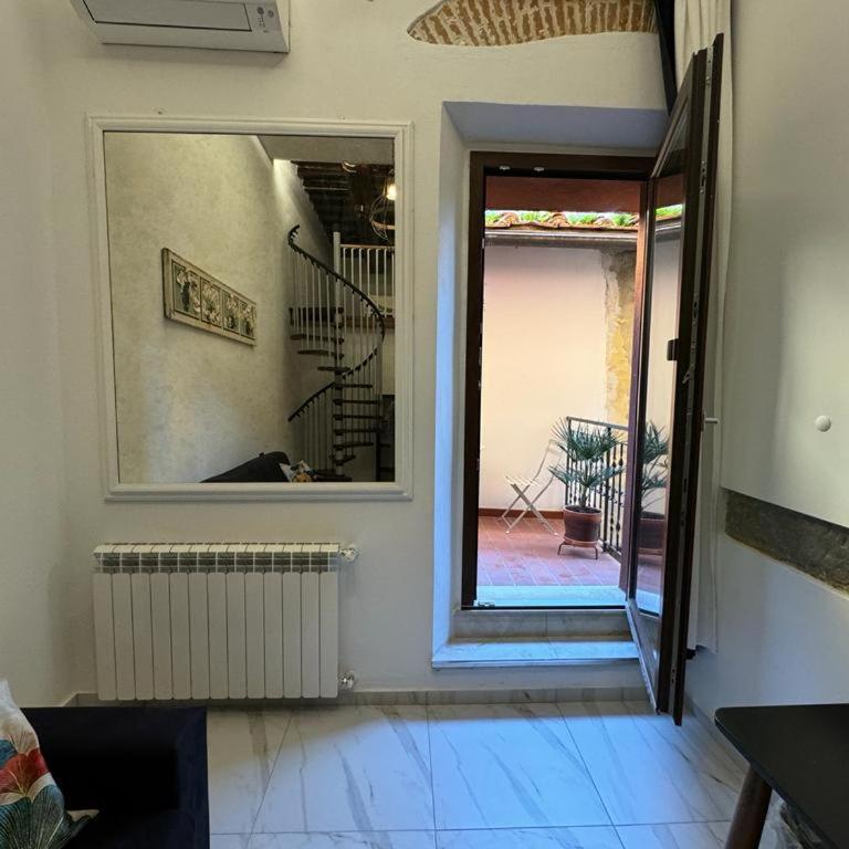 Venus Two-Floored Stylish Apartment in the City Center - Monolocale King con Divano-Letto - 12