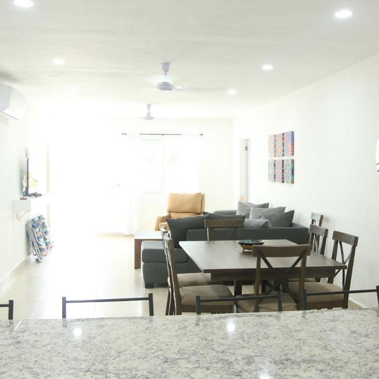 Edifico con departamentos amplios cerca de la playa - Apartment with Balcony - 14