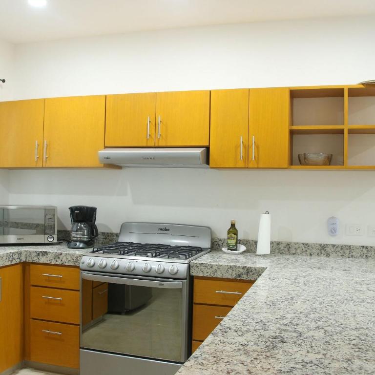 Edifico con departamentos amplios cerca de la playa - Apartment with Balcony - 17