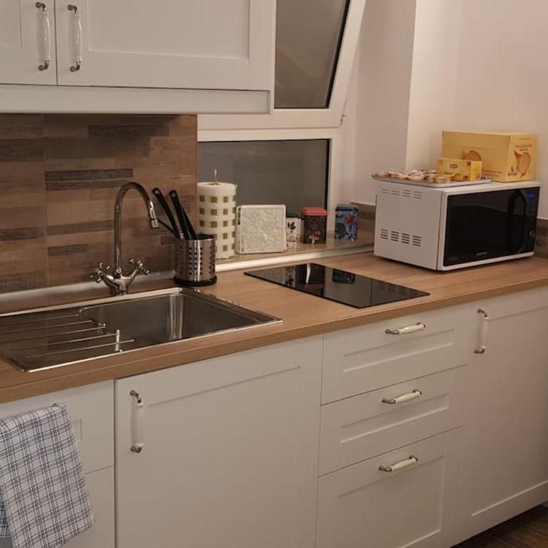 Beautiful Bari - One-Bedroom Apartment - 1
