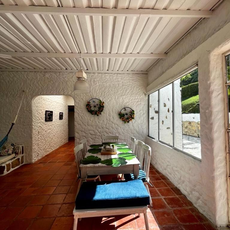 Finca vacacional los tres nevados en Melgar - Five-Bedroom House - 1
