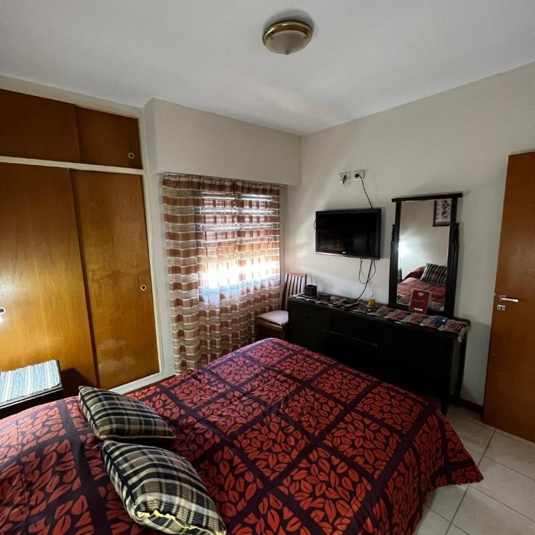 ALQUILO DEPTO AMUEBLADO 2 DORMITORIOS EN MICROCENTRO - Apartamento de 2 dormitorios - 2