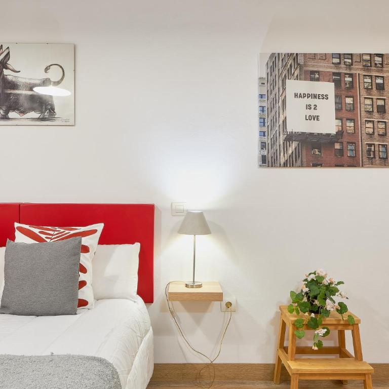 Victoria Urbanite - Studio - 10