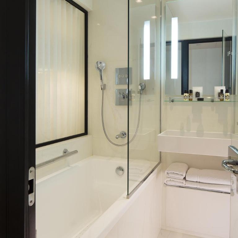 Académie Hôtel Saint Germain - Chambre Double de Luxe avec Baignoire Spa - 2