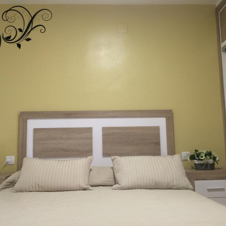 Apartamentos Serenity - Apartamento 1 dormitorio con vistas al mar y terraza - 2