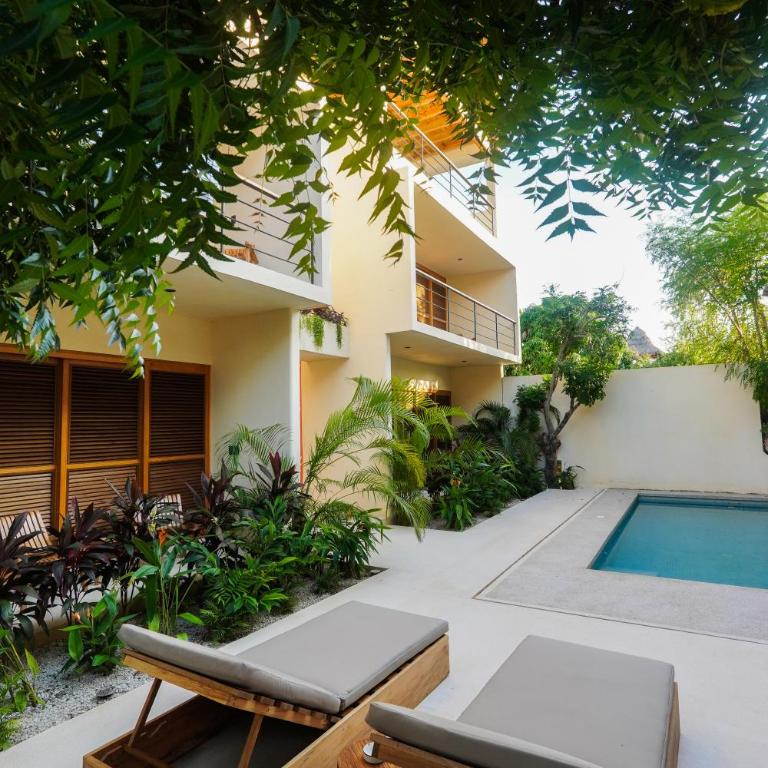Casa Borka LUXURY FULLY FURNISHED BEACH CONDOS WITH POOL - Apartamento Superior - 15
