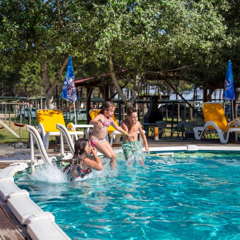 MCM Camping - Deluks Bungalov sa Pogledom na Vrt - 22