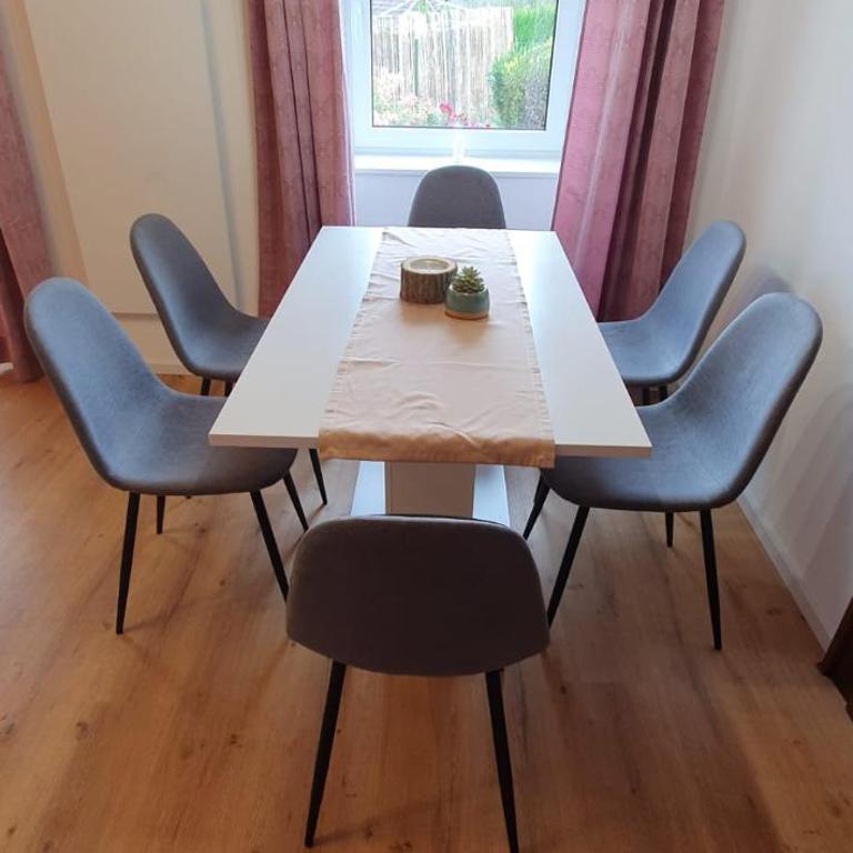 Ferienwohnung Am Schlossberg - Apartment mit 1 Schlafzimmer - 2