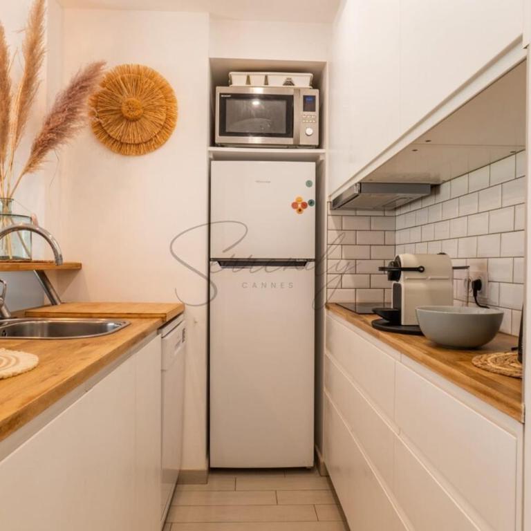 Cozy 1-Br Apartment heart of Palm Beach district - Apartment - 17