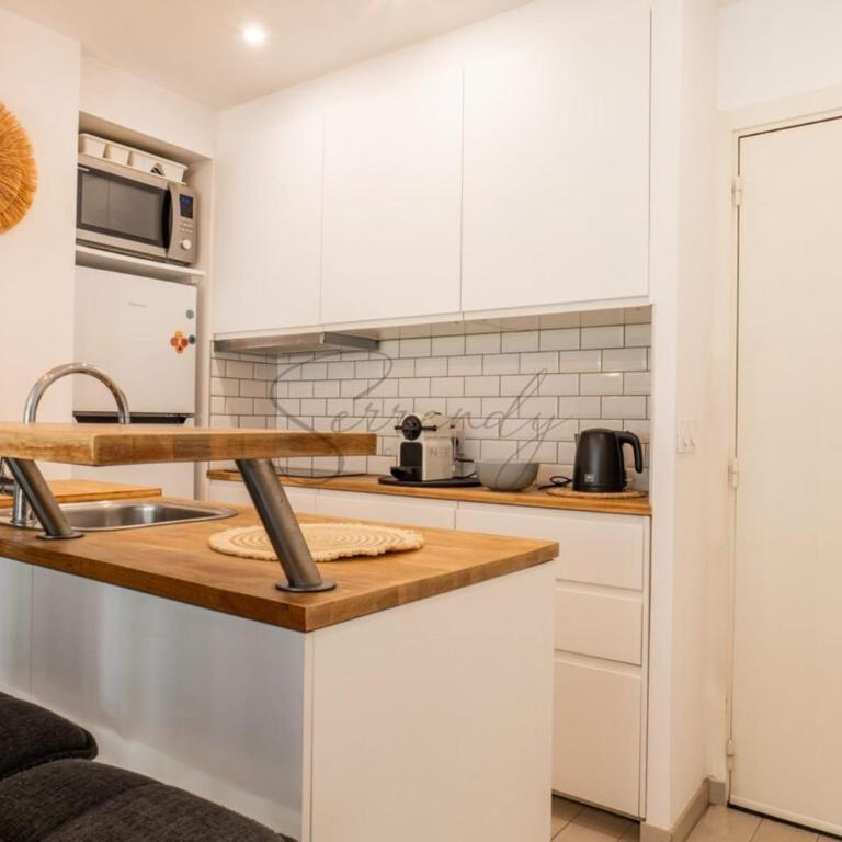 Cozy 1-Br Apartment heart of Palm Beach district - Apartment - 20
