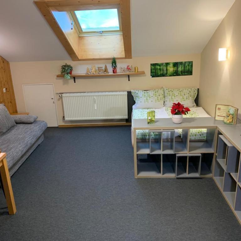 Ferienwohnung Waldbaden im Haus Falkenberg - Apartment - 3