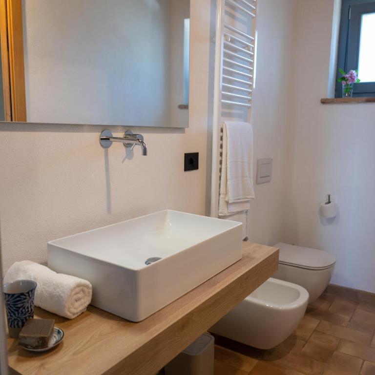 Casa Vespina Agriturismo Biologico - Camera Matrimoniale/Doppia con Letti Singoli con Vista - 1