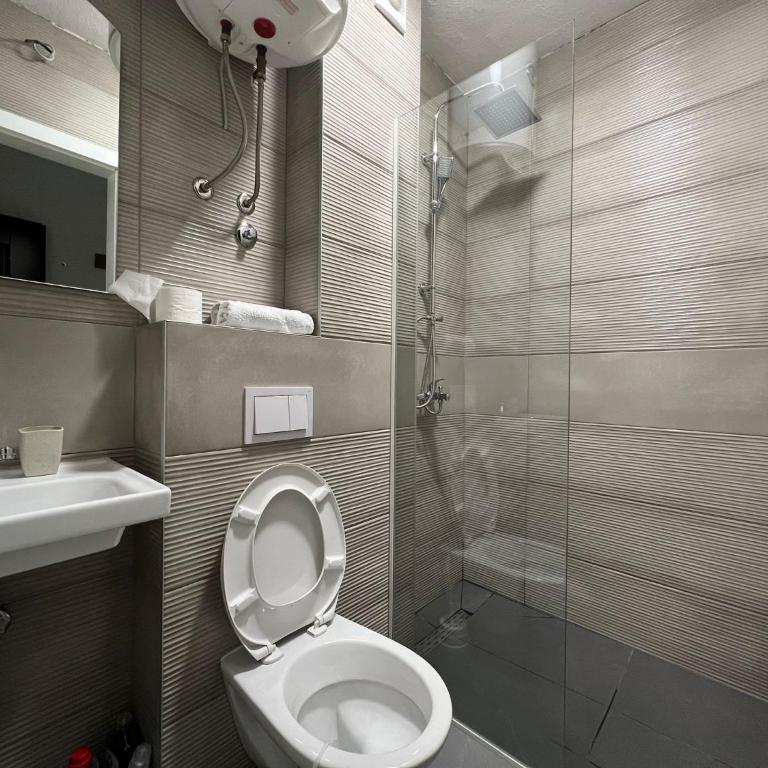 Deluxe NS - One-Bedroom Apartment - 5