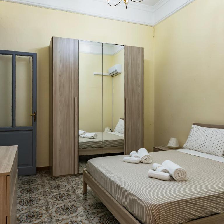 GuestHost - Teatro Massimo Roomy Flat with Covered Terrace - Appartamento con 2 Camere da Letto - 17