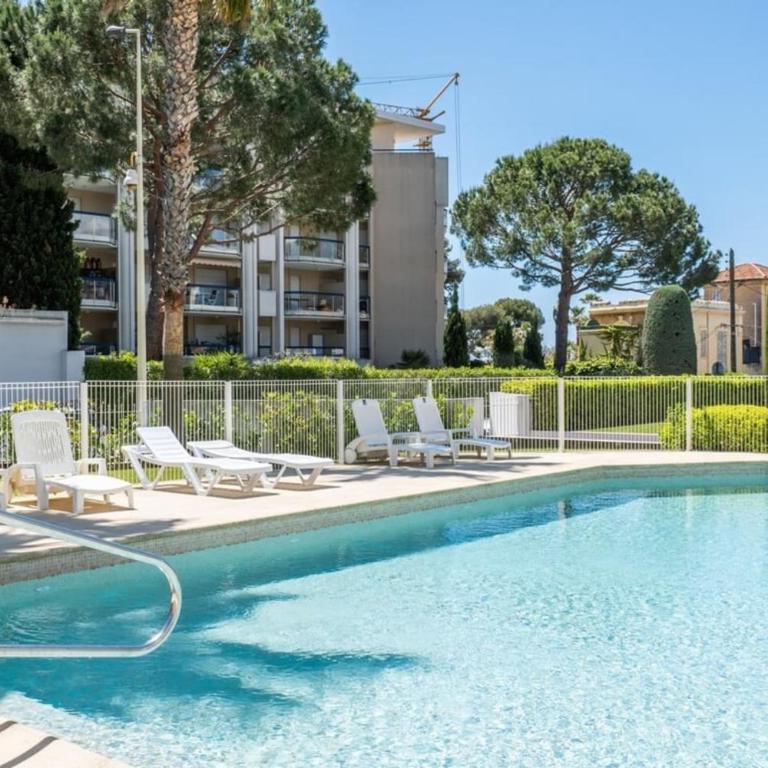 3-Room Luxury Apartment with Pool and Sea View Steps from the Beach - Appartamento - 3