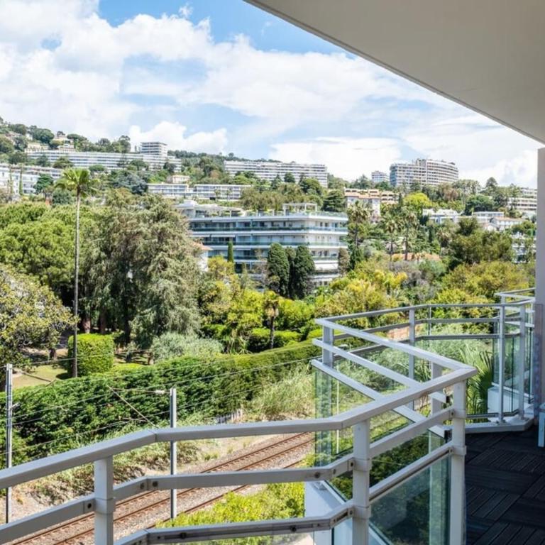 3-Room Luxury Apartment with Pool and Sea View Steps from the Beach - Appartamento - 7