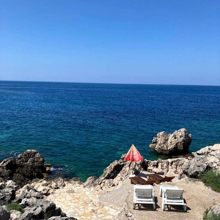 Family Seaside Holm Oak Villa with Private Rocky Beach - Villa - Beach Front - 11