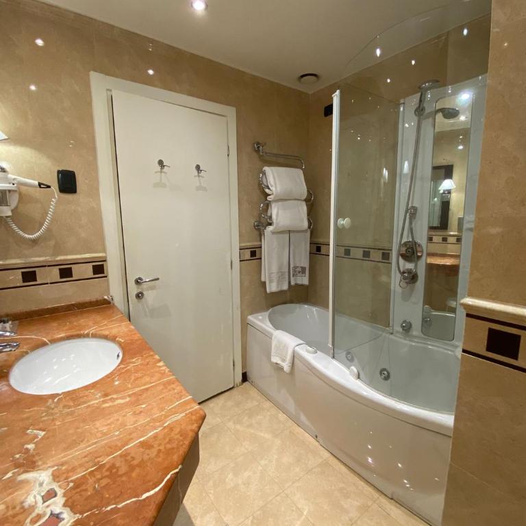 Allegroitalia San Gallo Firenze - Suite with Spa Bath - 13