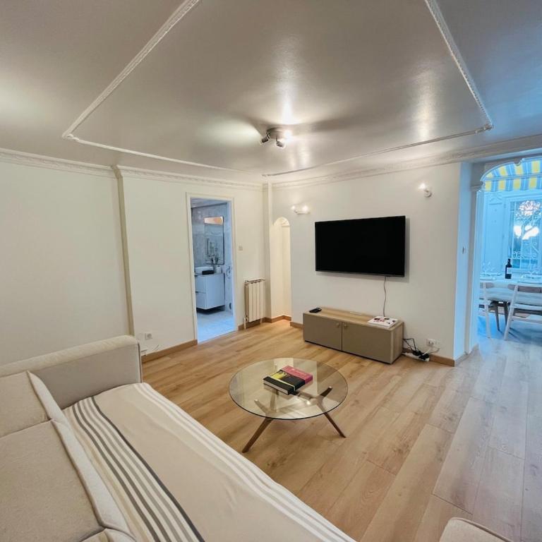 Biarritz hyper centre - Halles - terrasse - Apartment with Terrace - 10